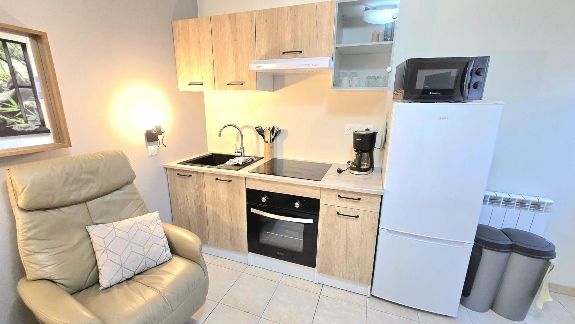 Residences Les Sansonnets "Appartements & Studios" Jonzac Exterior foto